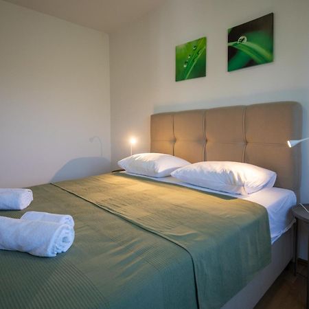 Apartments Gaja Green Ap Sveti Filip i Jakov Ngoại thất bức ảnh